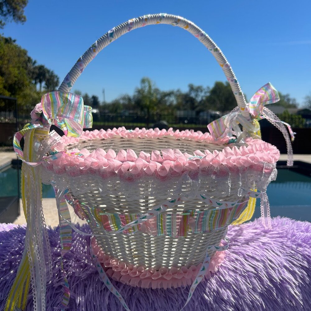 Gorgeous Wicker Easter Basket NORMALLY OVER $100 NEW